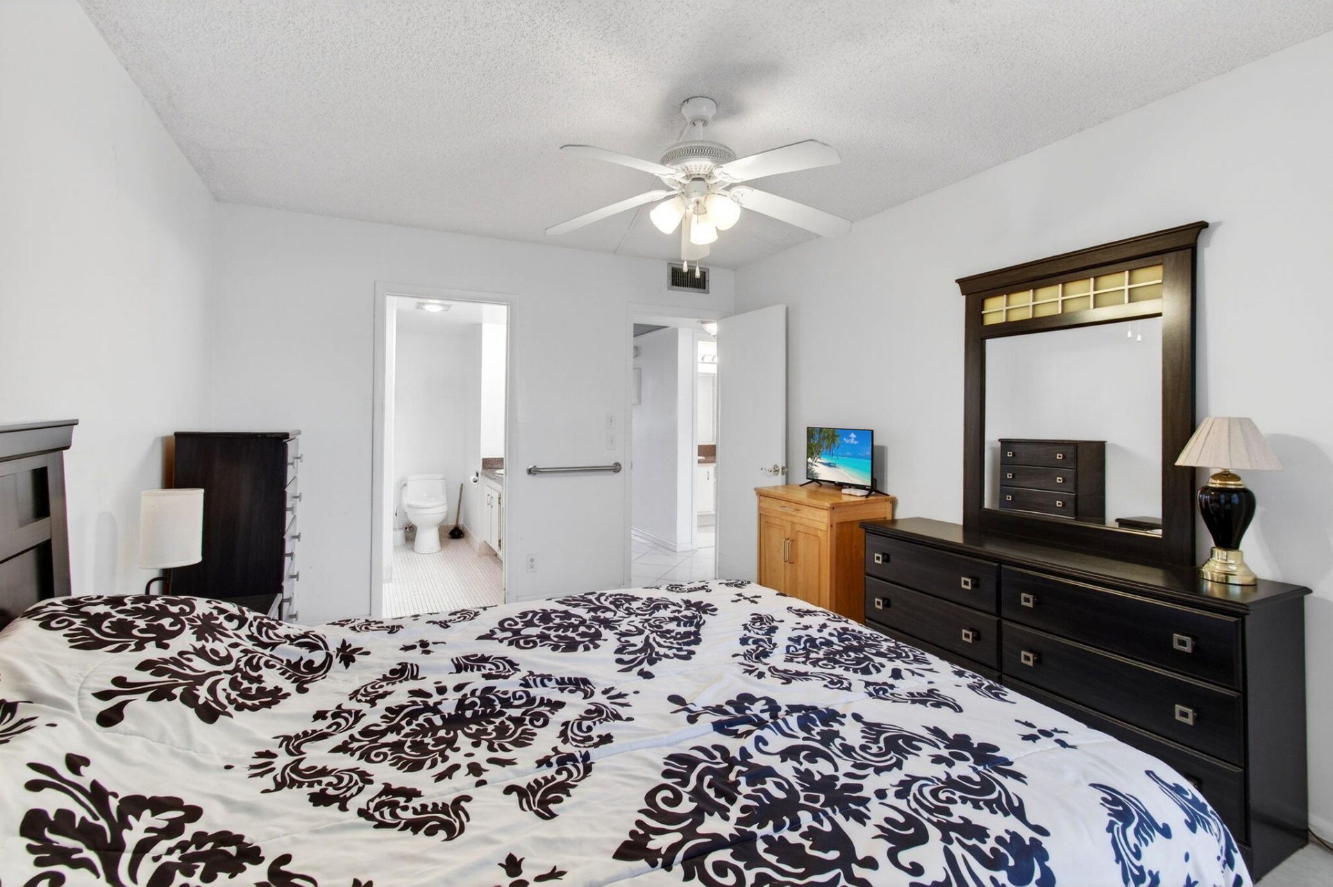 1009 Hythe A, Boca Raton, FL 33434 Photo