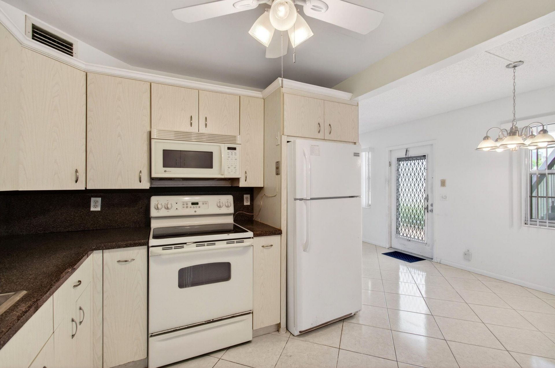 1009 Hythe A, Boca Raton, FL 33434 Photo