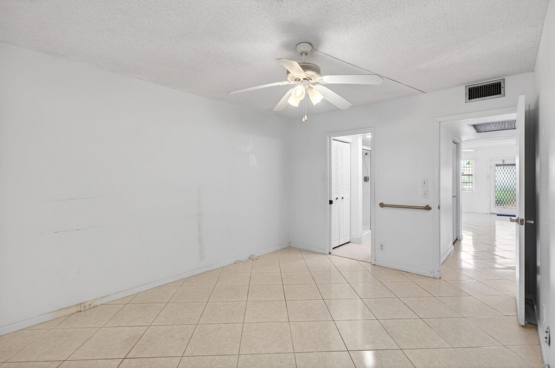1009 Hythe A, Boca Raton, FL 33434 Photo