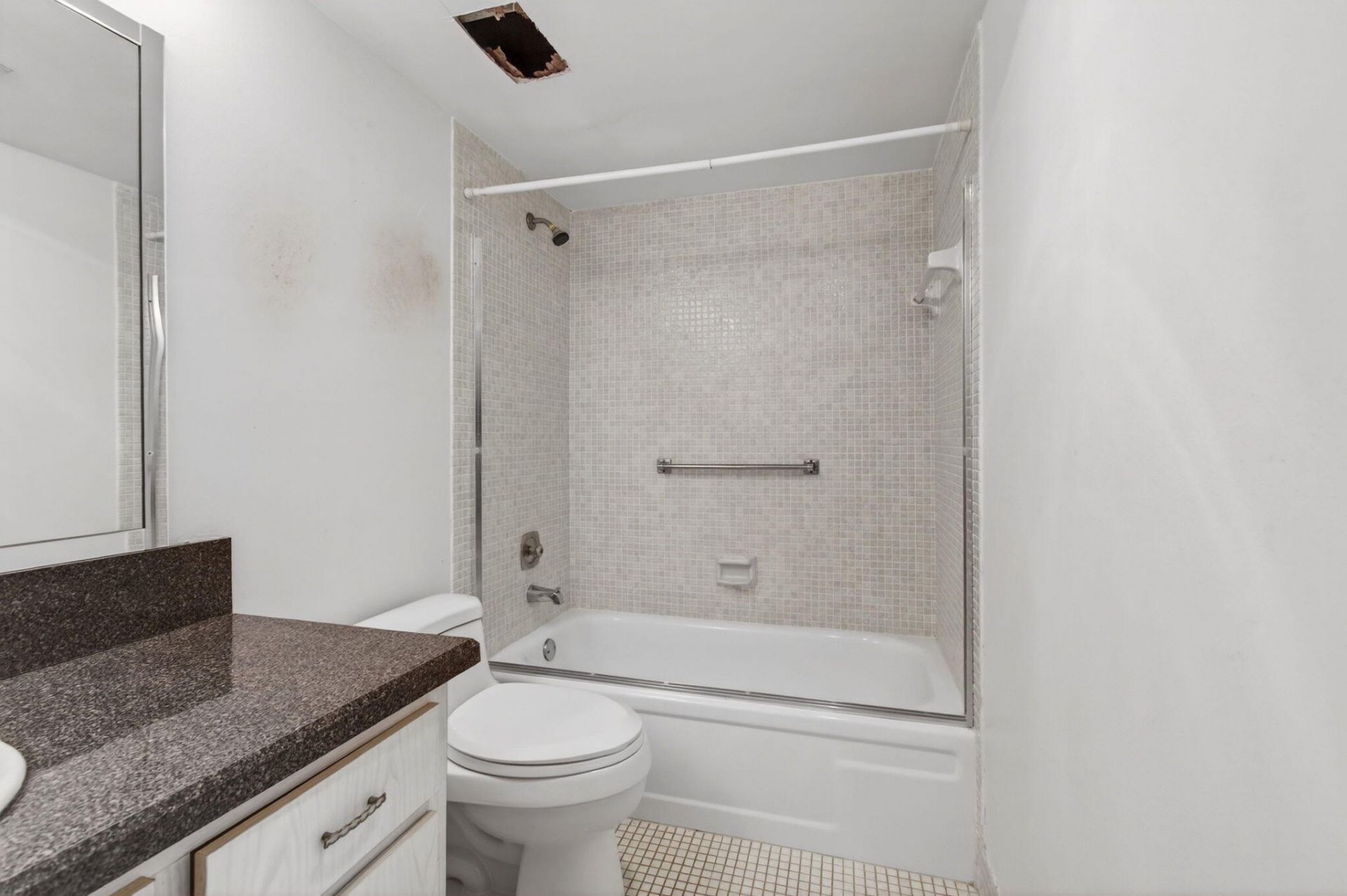 1009 Hythe A, Boca Raton, FL 33434 Photo