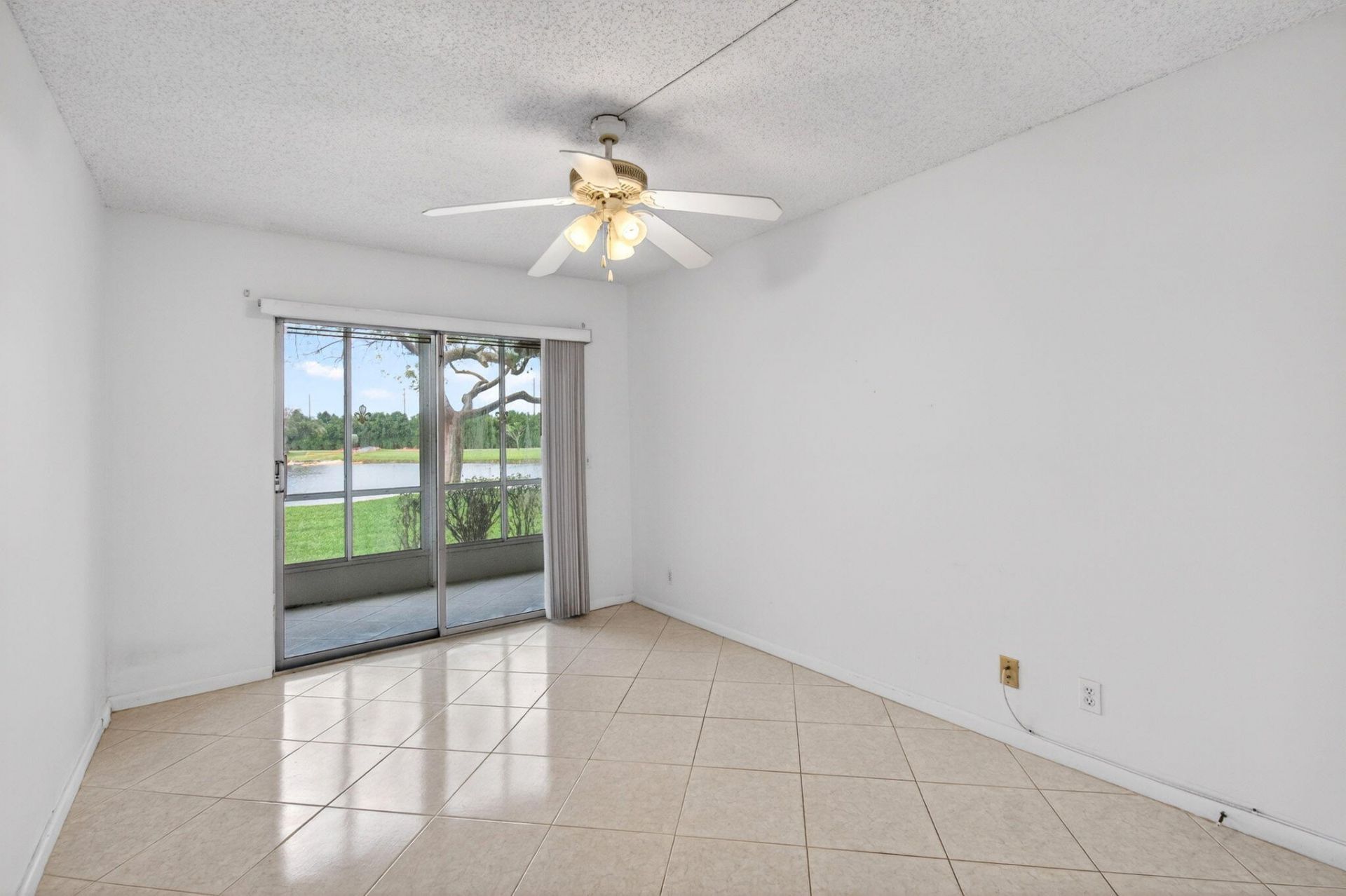 1009 Hythe A, Boca Raton, FL 33434 Photo