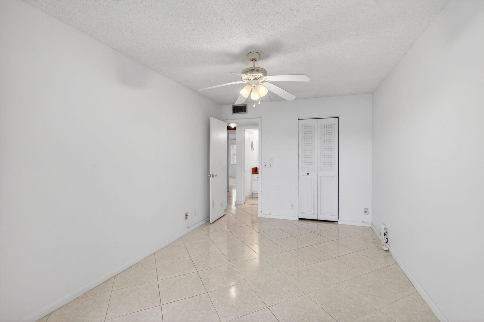 1009 Hythe A, Boca Raton, FL 33434 Photo