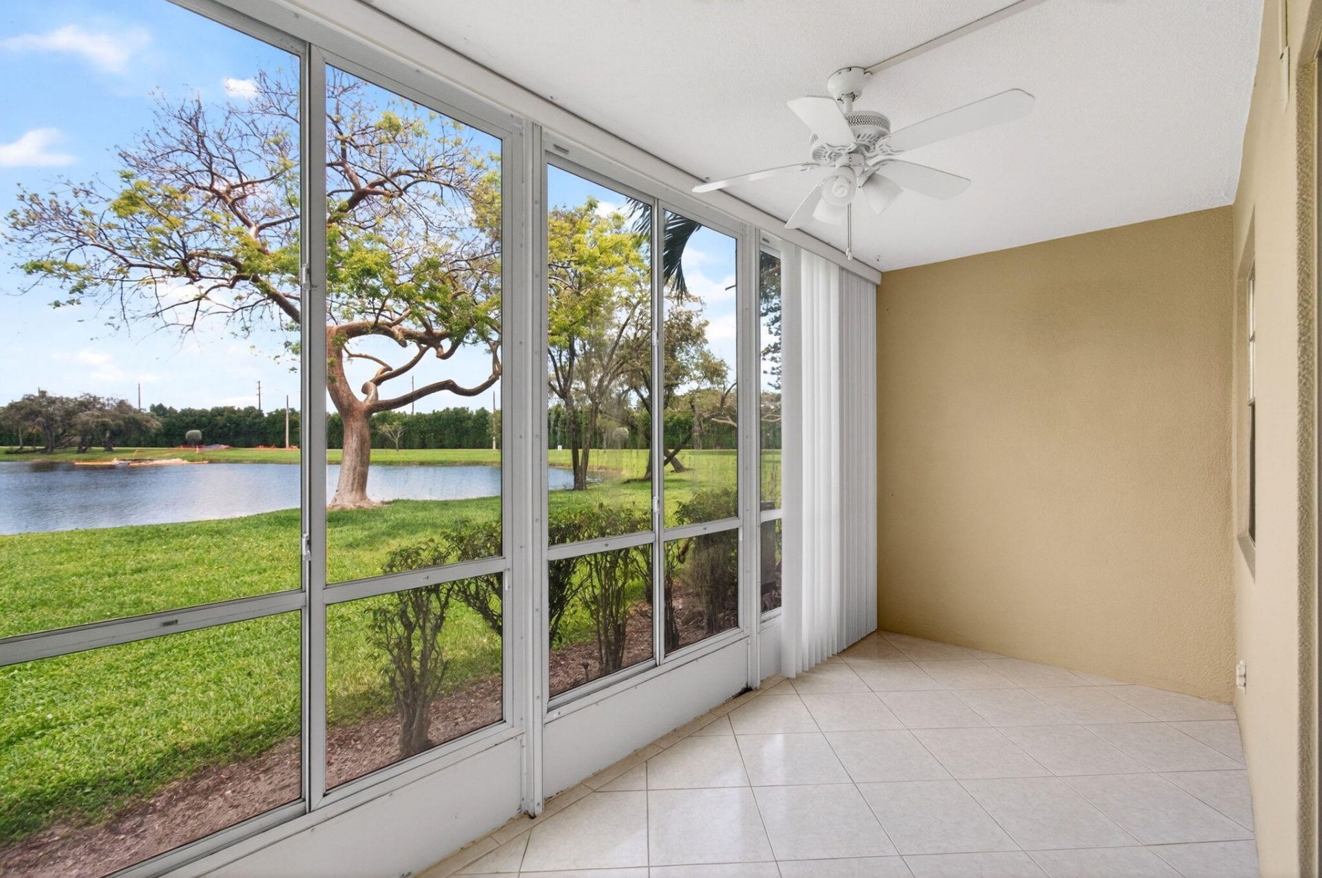 1009 Hythe A, Boca Raton, FL 33434 Photo