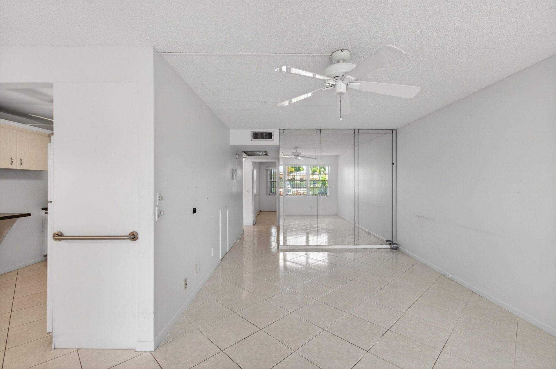 1009 Hythe A, Boca Raton, FL 33434 Photo