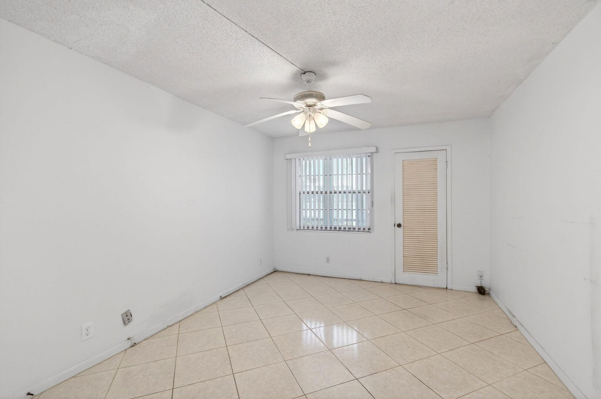 1009 Hythe A, Boca Raton, FL 33434 Photo
