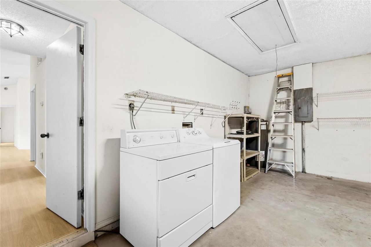 396 Chartley Court S, Sarasota, FL 34232 Photo