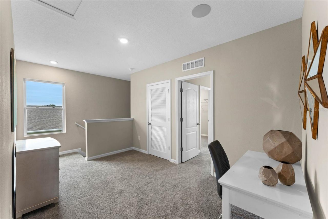 2077 Walnut Creek Drive , Kissimmee, FL 34744 Photo