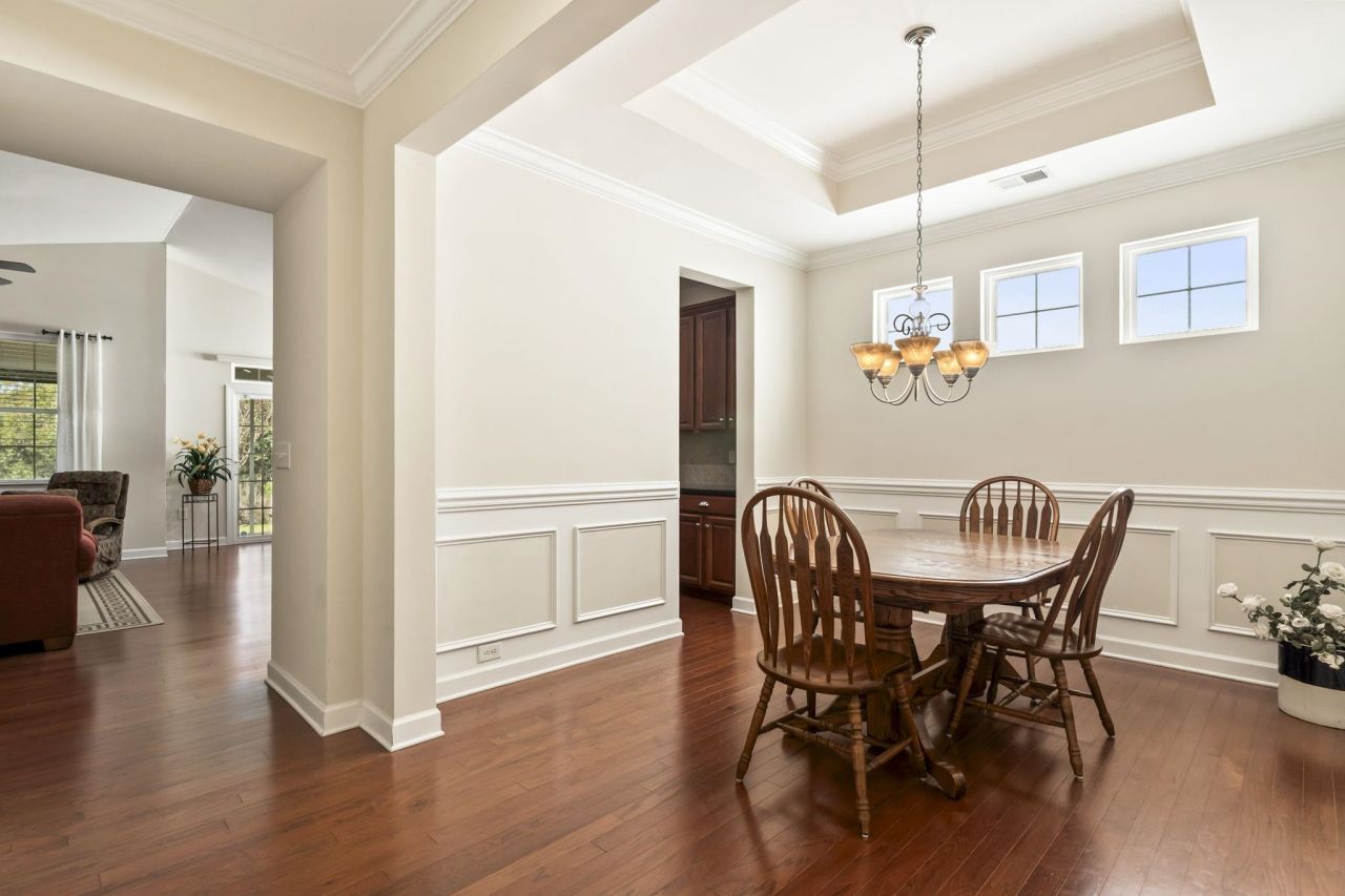 1429 Thames Ct. Photo 8