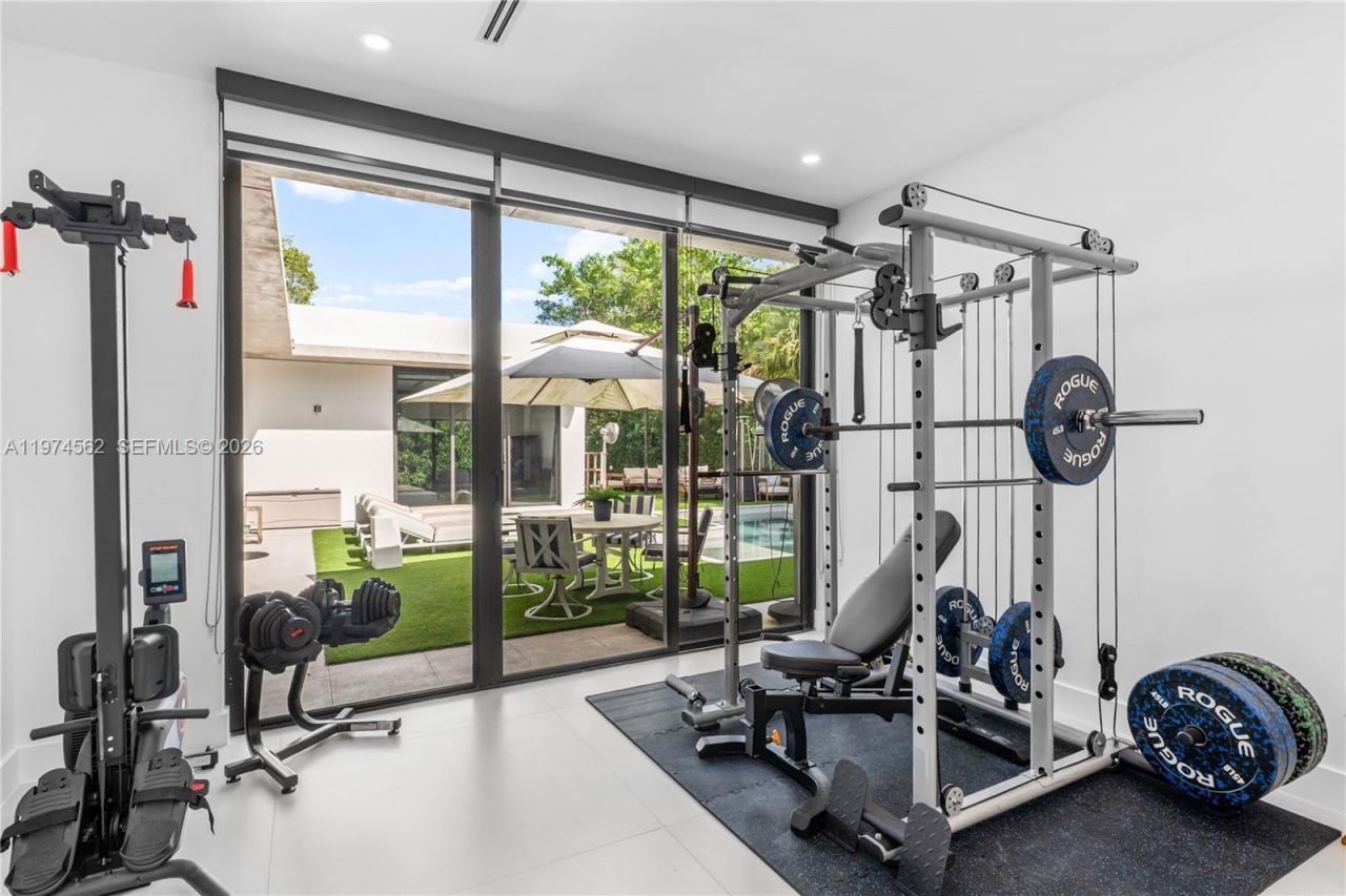 1845 NE 124th St , North Miami, FL 33181 Photo