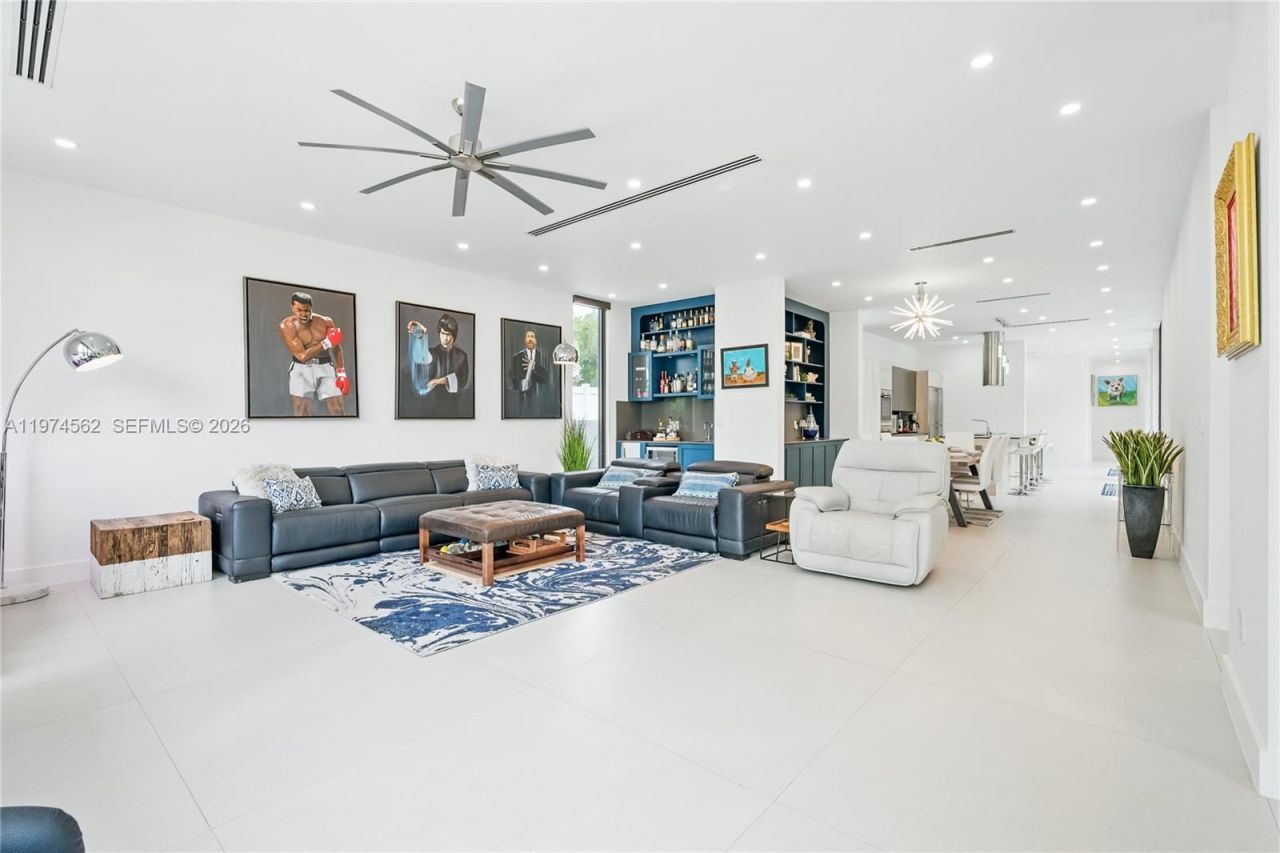 1845 NE 124th St , North Miami, FL 33181 Photo