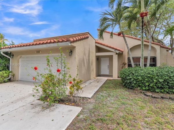 2905 Begonia Way, Cooper City, FL 33026