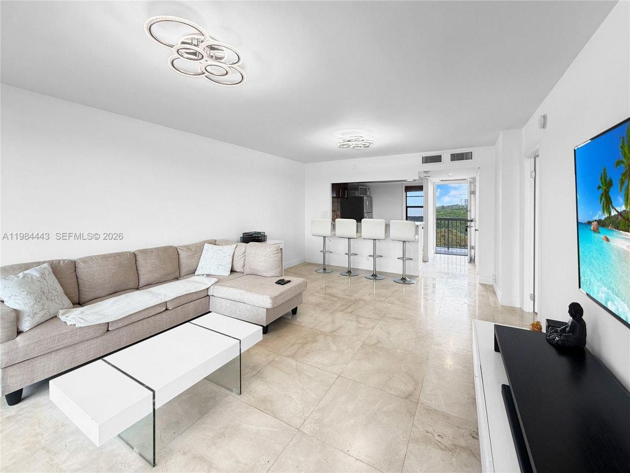 3301 N Country Club Dr , Unit 804, Aventura, FL 33180 Photo