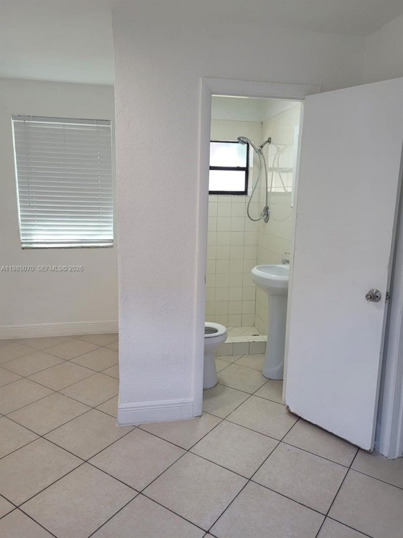 2910 NW 6th Ct , Unit 2, Pompano Beach, FL 33069 Photo