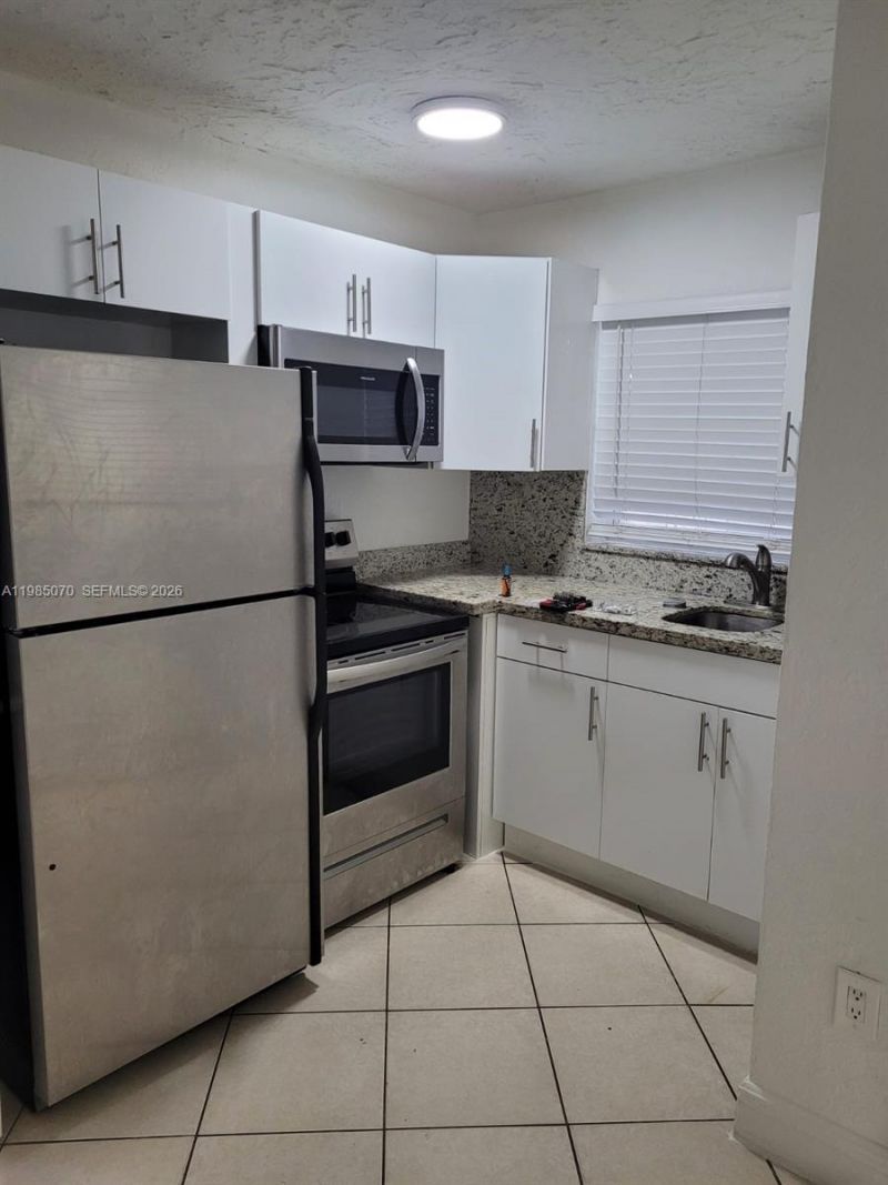2910 NW 6th Ct , Unit 2, Pompano Beach, FL 33069 Photo