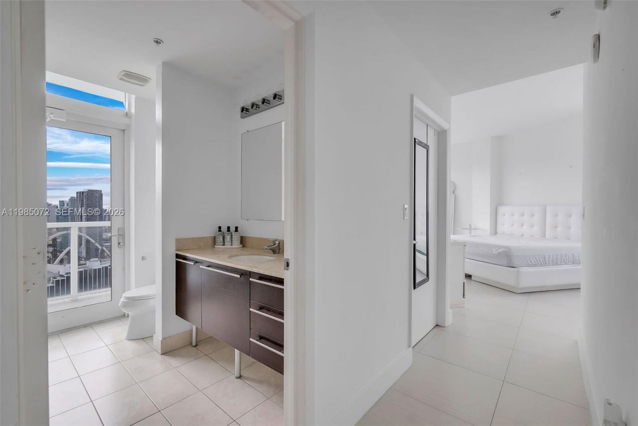 1900 N Bayshore Dr , Unit PH 5006, Miami, FL 33132 Photo