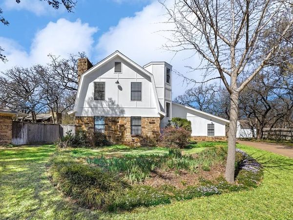 200 Eagle Court, Bedford, TX 76021