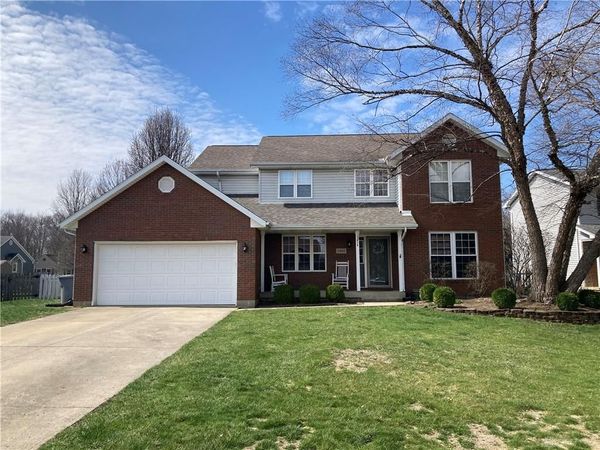 2882 Red Oak Circle, Troy, OH 45373