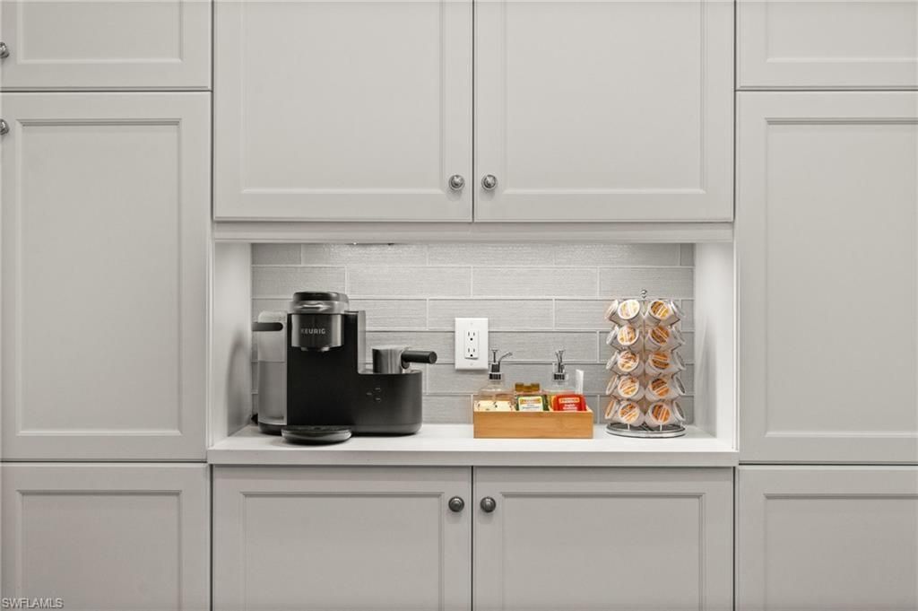 8821 Yucatan Ct, Naples, FL 34112 Photo