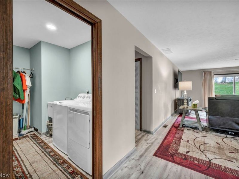 9841 Brookline Oval, Strongsville, OH 44136 Photo 12