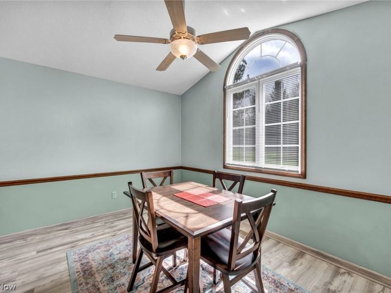 9841 Brookline Oval, Strongsville, OH 44136 Photo 18