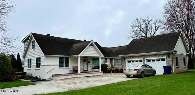 810 Worchester Ave, Middlesboro, KY 40965 Main Photo