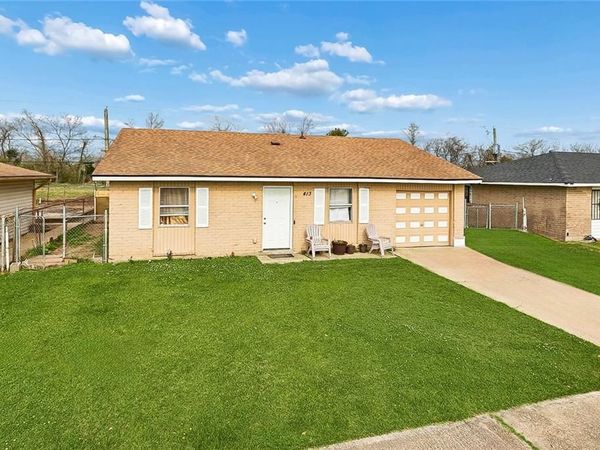 413 CAPITOL Drive , Westwego, LA 70094