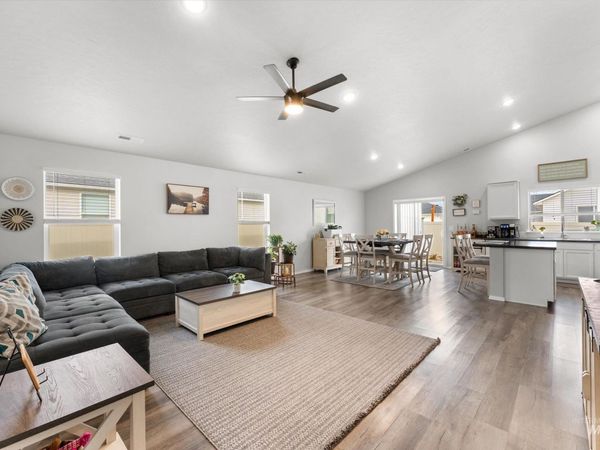 12798 Devonshire St, Caldwell, ID 83607