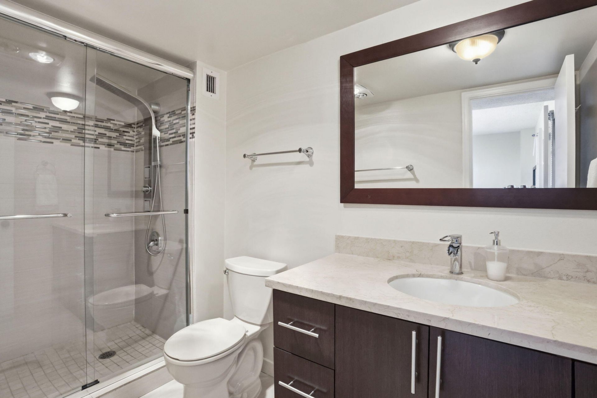 2000 S Ocean Boulevard, Unit 2l, Lauderdale by the Sea, FL 33062 Photo