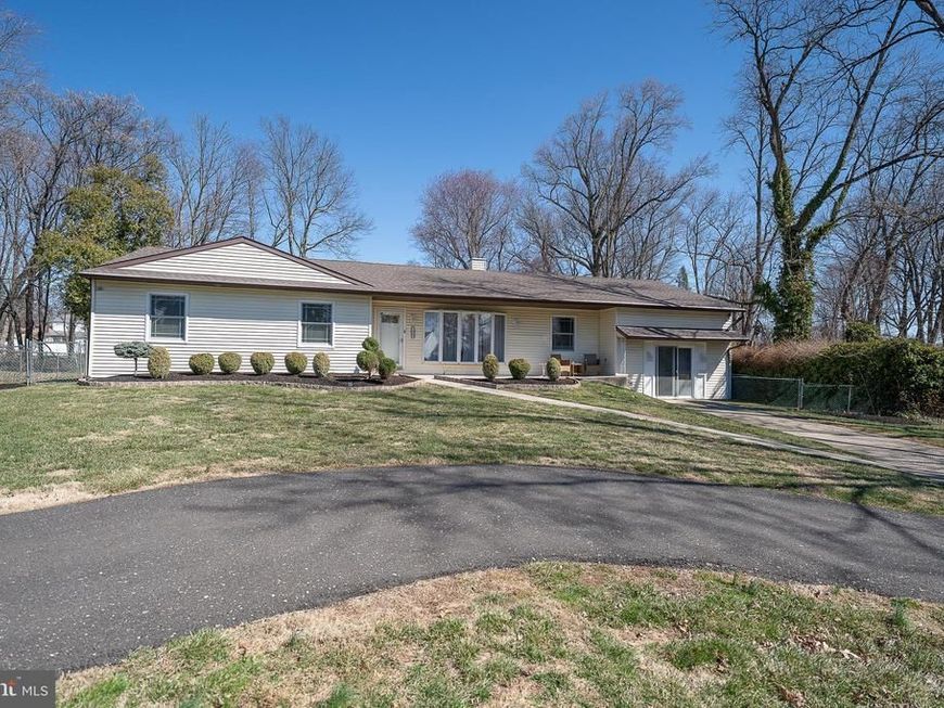 1539 W Bensalem Avenue, Bensalem, PA 19020 Main Photo