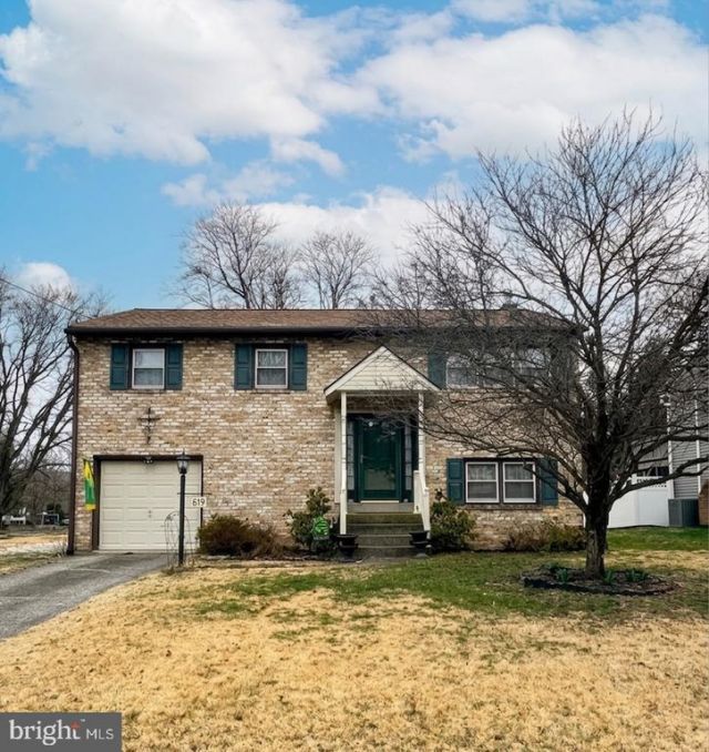 619 CHARLES ROAD , DAUPHIN, PA 17018