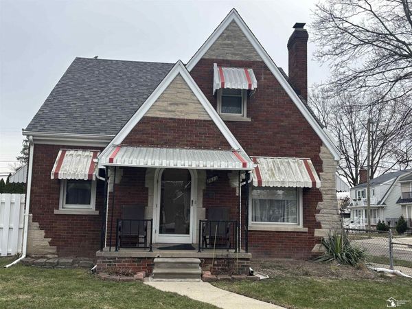 2933 Fort Park Avenue, Lincoln Park, MI 48146