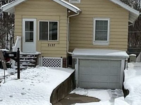 3137 Telegraph Road, Davenport, IA 52804