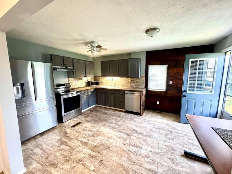 207 E Mill Street , Circleville, OH 43113 Photo 11