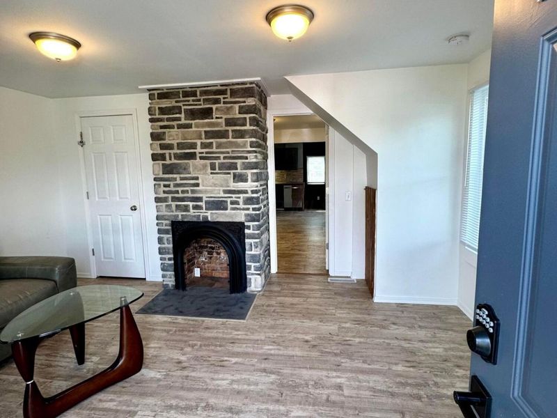 207 E Mill Street , Circleville, OH 43113 Photo 2