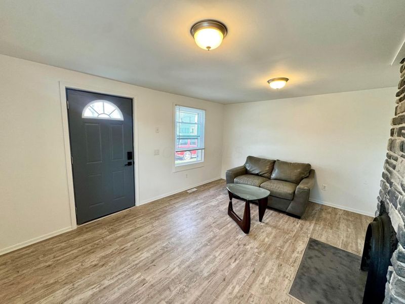 207 E Mill Street , Circleville, OH 43113 Photo 5