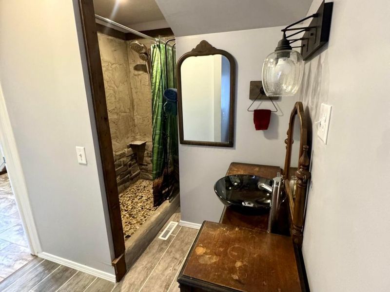 207 E Mill Street , Circleville, OH 43113 Photo 8