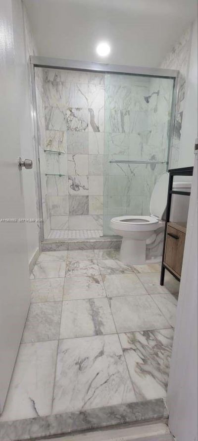 455 Golden Isles Dr, Unit 310, Hallandale Beach, FL 33009 Photo