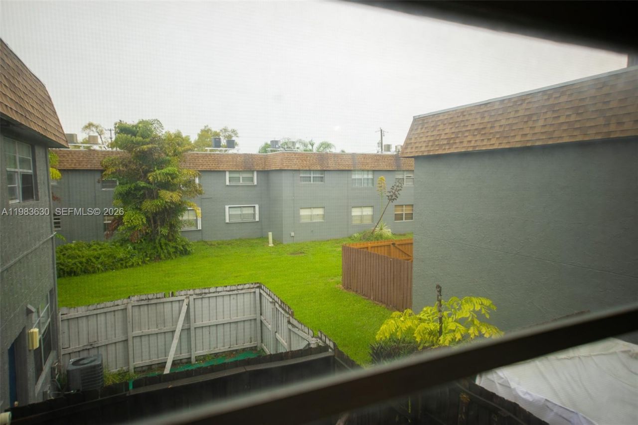 4803 NW 9th Dr , Unit 4803, Plantation, FL 33317 Photo