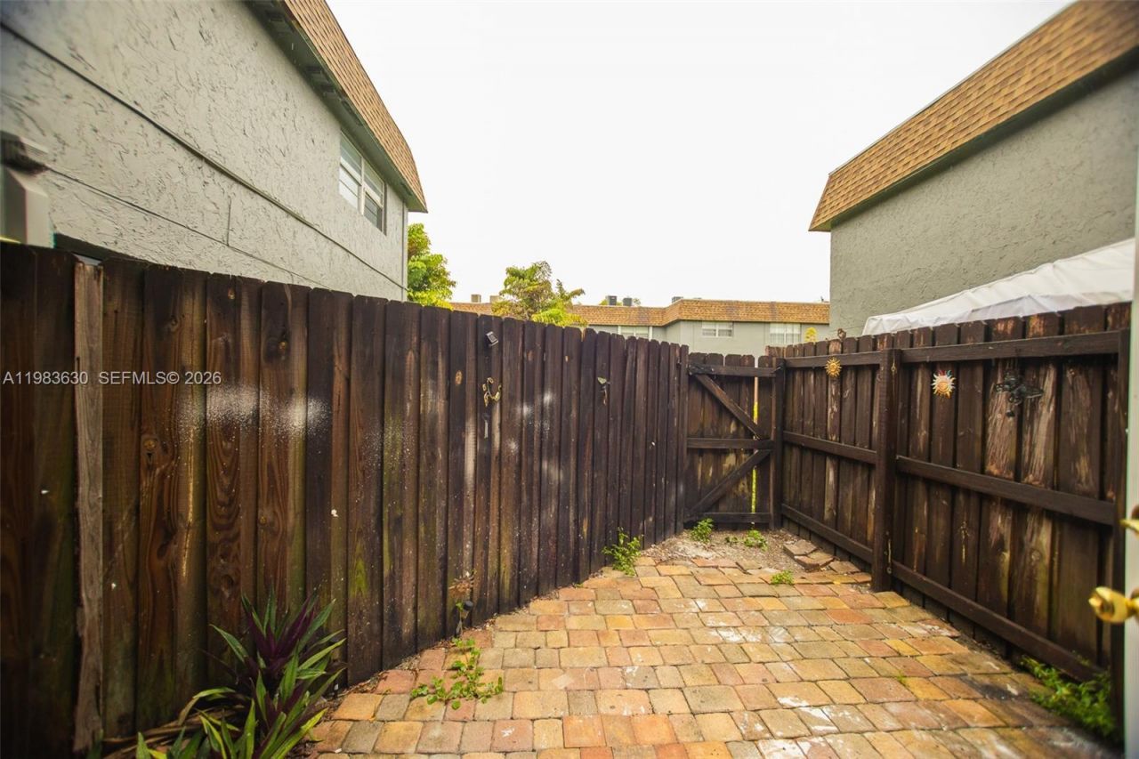 4803 NW 9th Dr , Unit 4803, Plantation, FL 33317 Photo