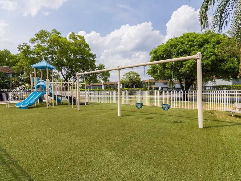 4803 NW 9th Dr , Unit 4803, Plantation, FL 33317 Photo