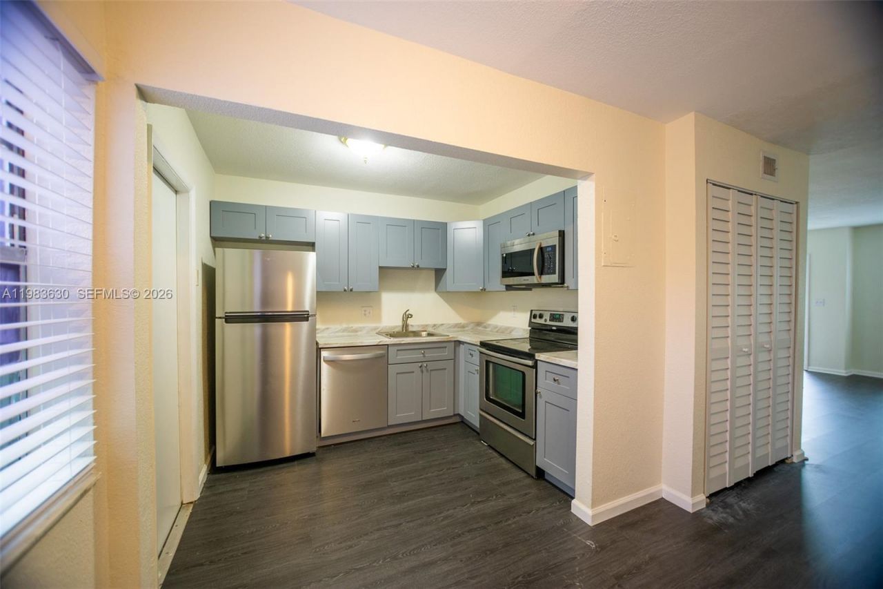 4803 NW 9th Dr , Unit 4803, Plantation, FL 33317 Photo