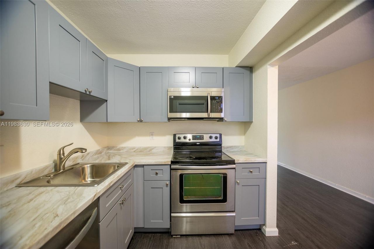 4803 NW 9th Dr , Unit 4803, Plantation, FL 33317 Photo