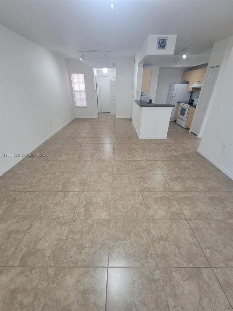 2560 Centergate Dr , Unit 102, Miramar, FL 33025 Photo