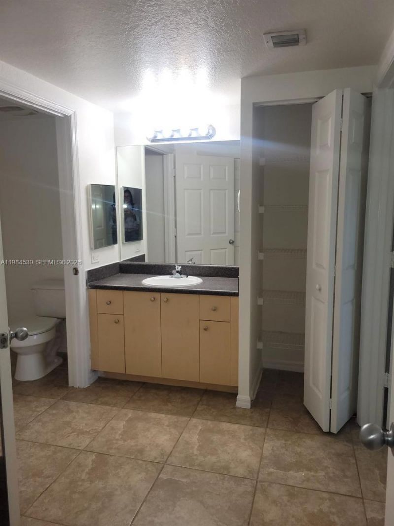 2560 Centergate Dr , Unit 102, Miramar, FL 33025 Photo