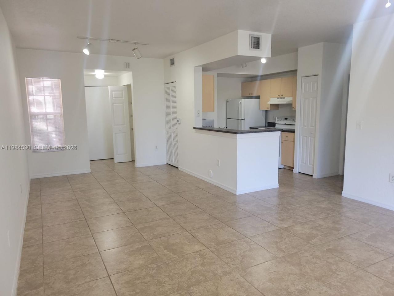 2560 Centergate Dr , Unit 102, Miramar, FL 33025 Photo