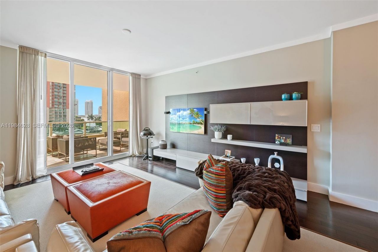 3340 NE 190th St, Unit 504, Aventura, FL 33180 Photo