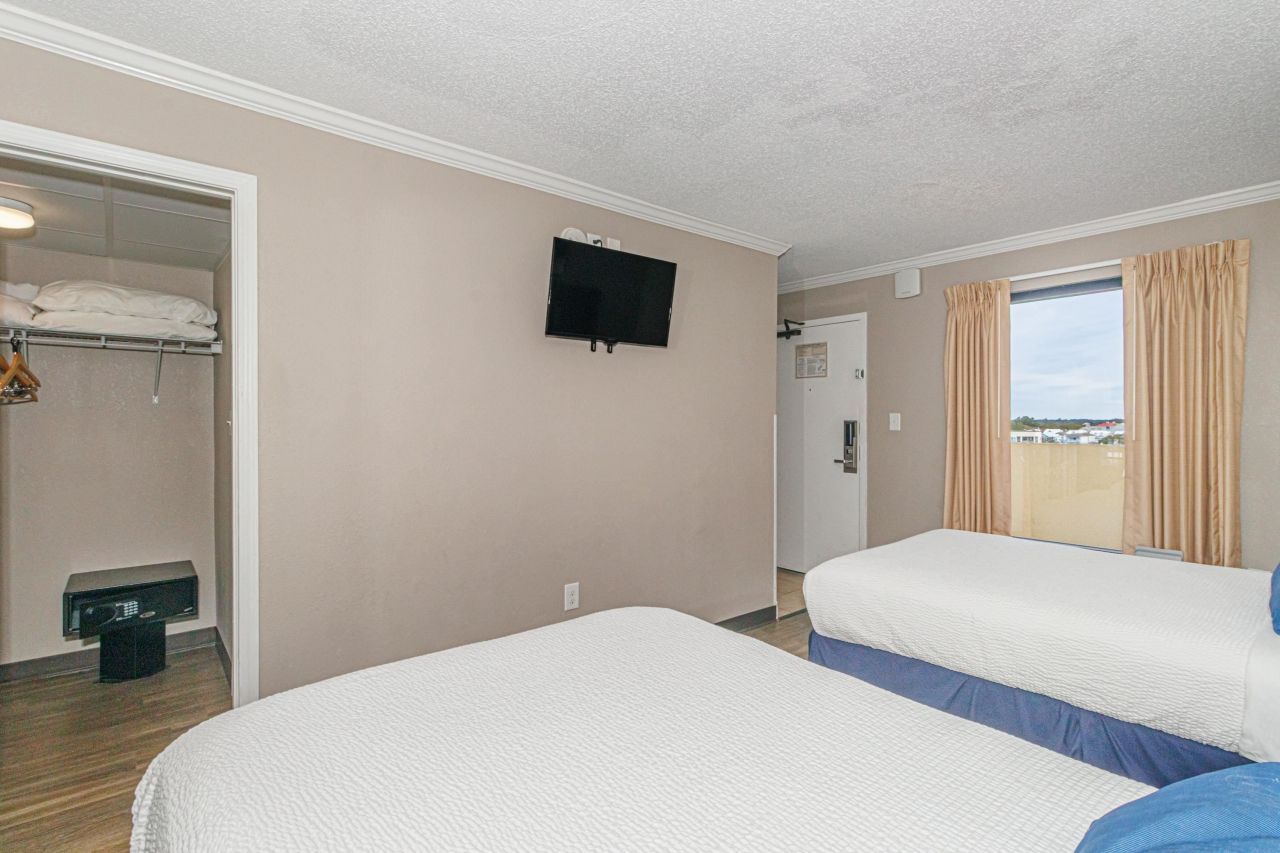 6900 N Ocean Blvd.  Photo 18