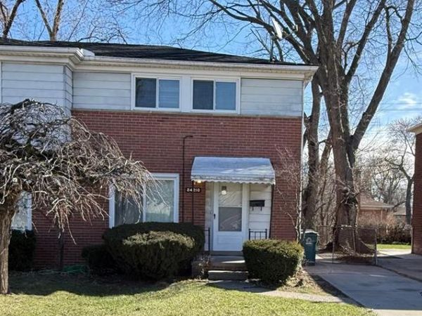 24210 Coolidge Highway, Oak Park, MI 48237