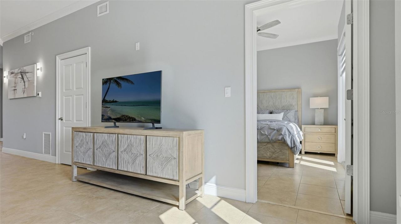 445 N Orange Avenue, Unit 306, Sarasota, FL 34236 Photo