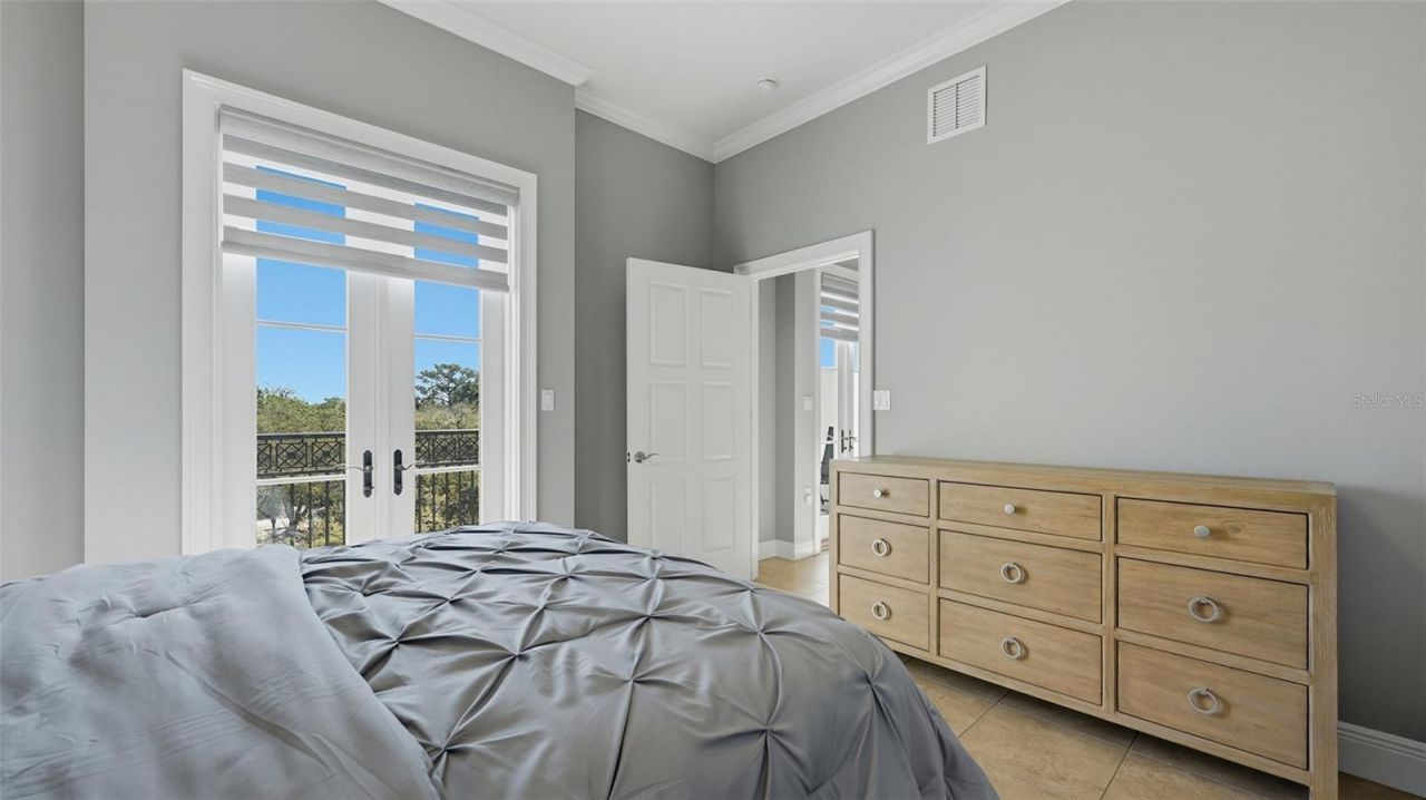 445 N Orange Avenue, Unit 306, Sarasota, FL 34236 Photo